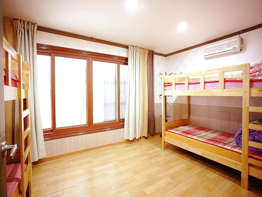 Seoul Myeongdong Stay Екстер'єр фото