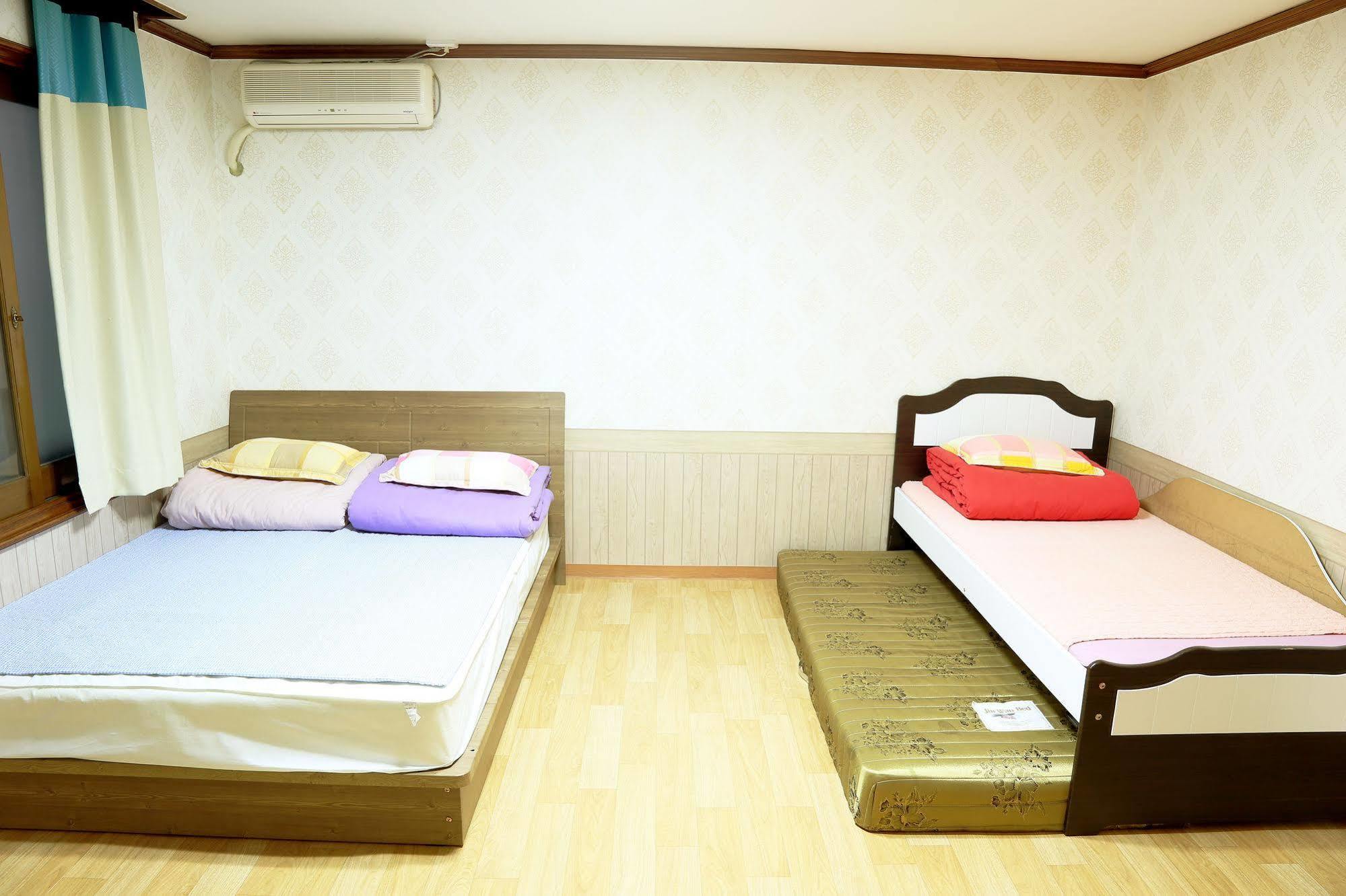 Seoul Myeongdong Stay Екстер'єр фото
