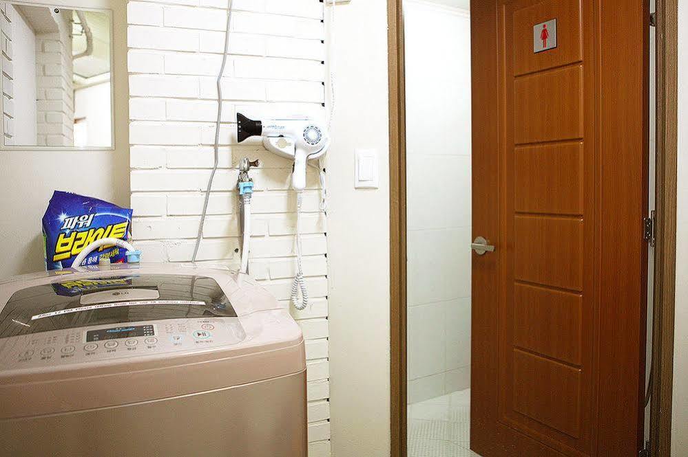 Seoul Myeongdong Stay Екстер'єр фото