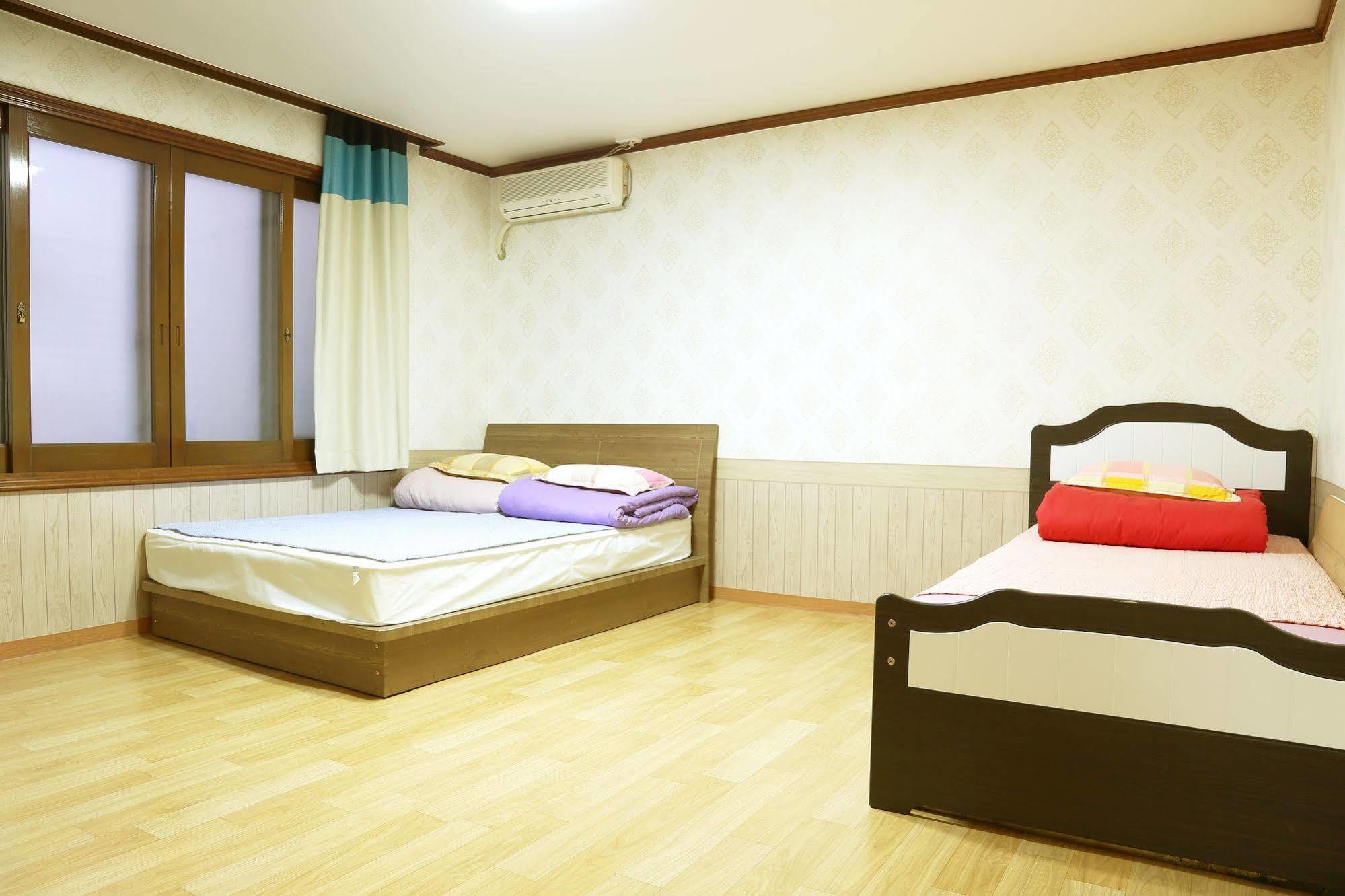 Seoul Myeongdong Stay Екстер'єр фото