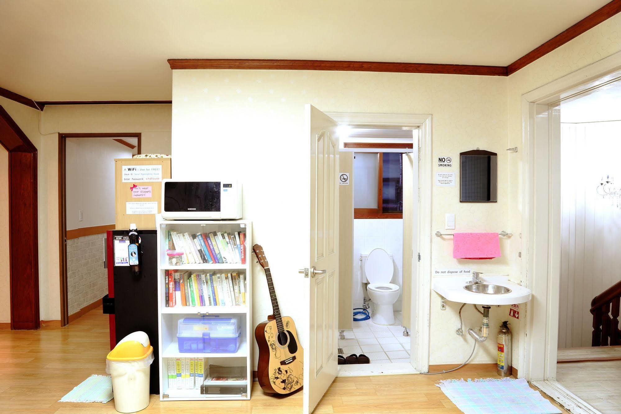 Seoul Myeongdong Stay Екстер'єр фото